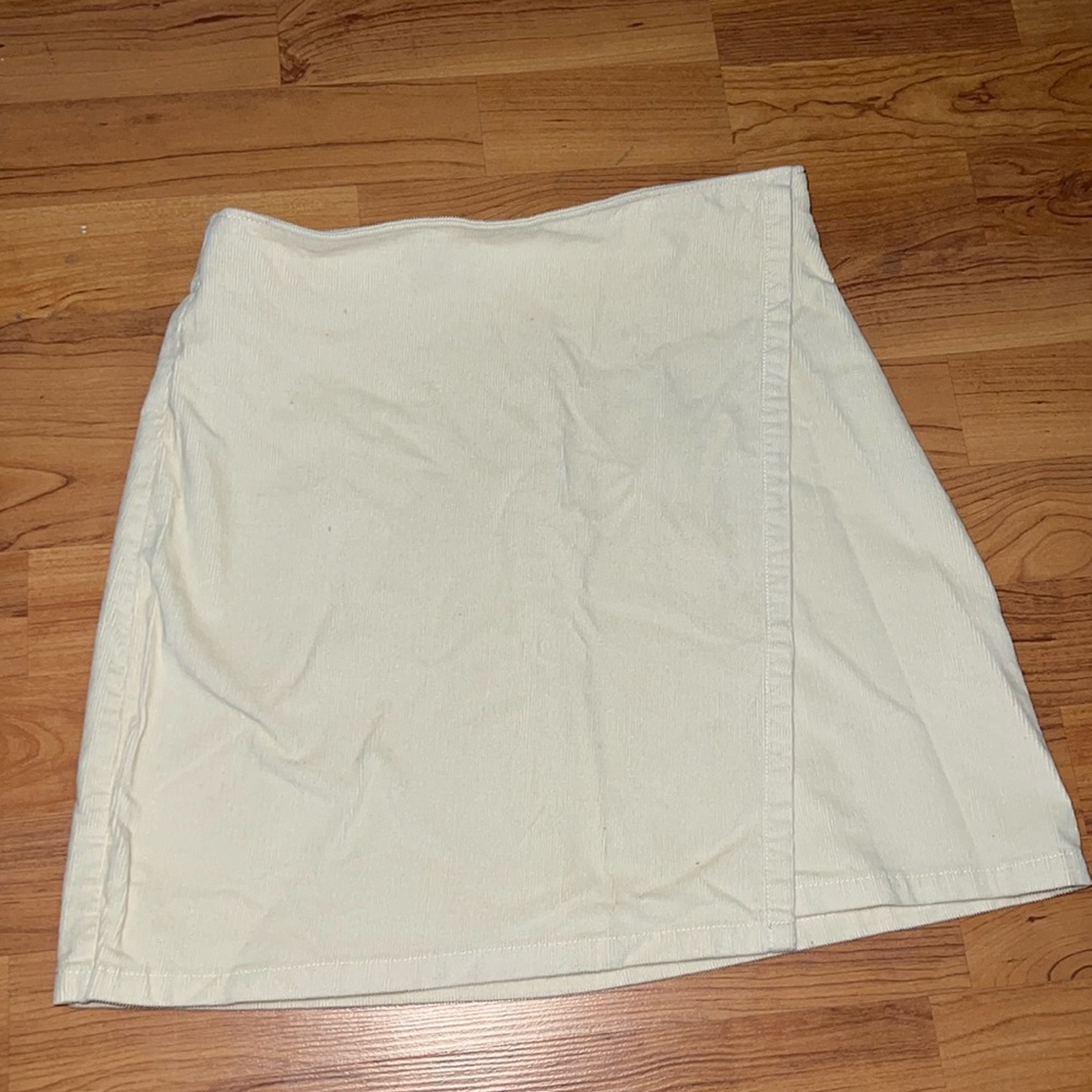 Cream High Rise Skirt Size Small
